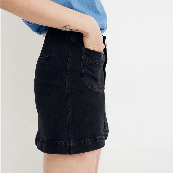 NWT Madewell Stretch Denim A-line Mini Skirt in Black Frost -Size